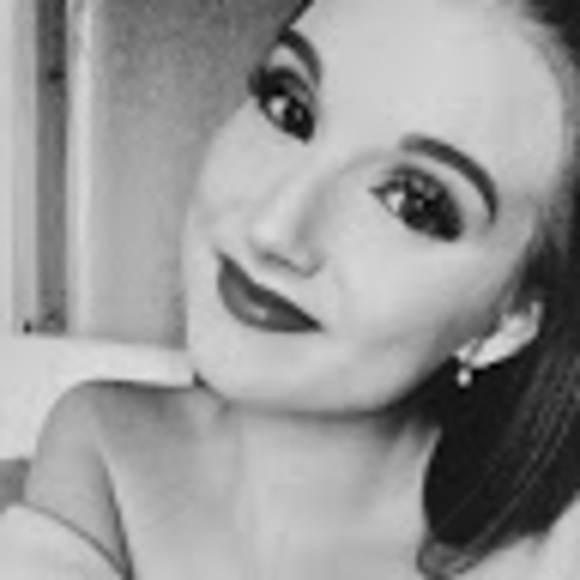 Meet your Posher, Felicia - Picture 1 of 1